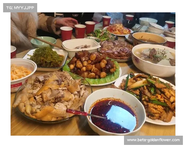 兄弟情深加维与法蒂阿劳霍福特等人聚餐合影温馨共享美好时光